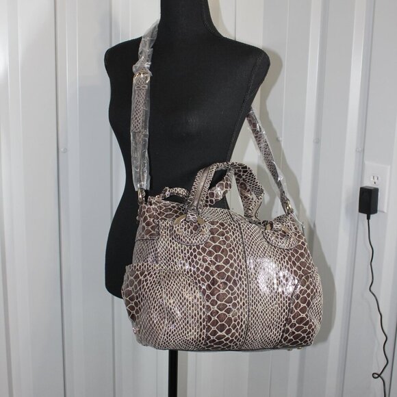 b. Makowsky Womens Margot Shopper Tote Truffle Snakeskin Leather Bag NWT - Picture 12 of 12